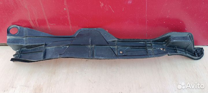 Пыльник крыла переднего левого Toyota Corolla E150