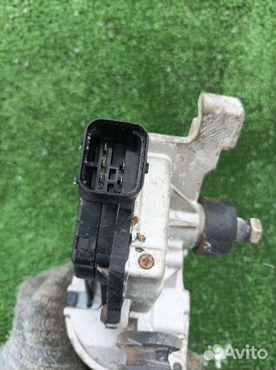 Моторчик стеклоочистителя передний Kia RIO 2