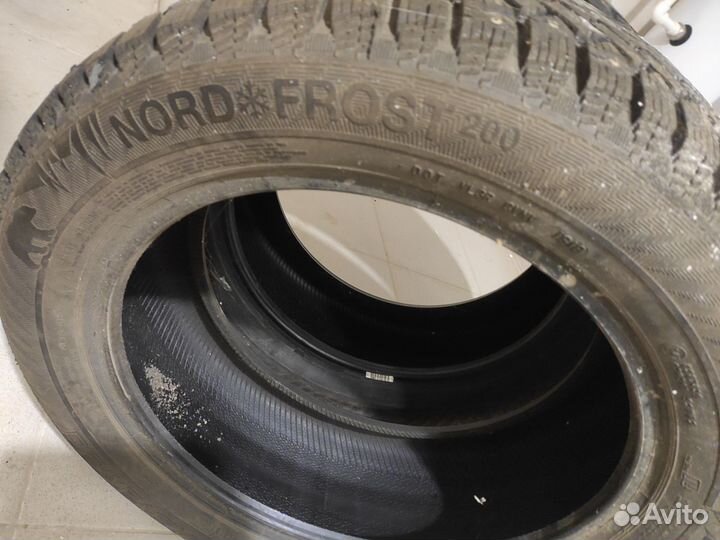 Gislaved Nord Frost 200 215/55 R17