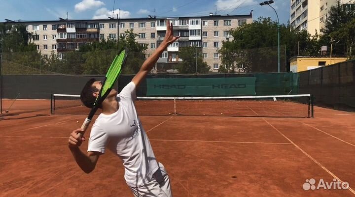 Тренер по большому теннису