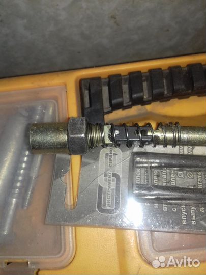 Развертка для клапанов и держатель