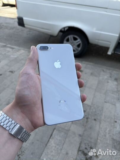 iPhone 8 Plus, 64 ГБ