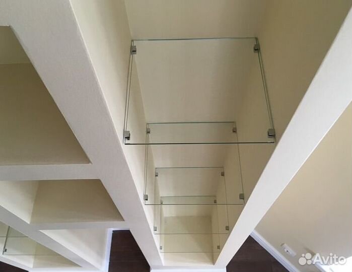 Стекло и зеркало