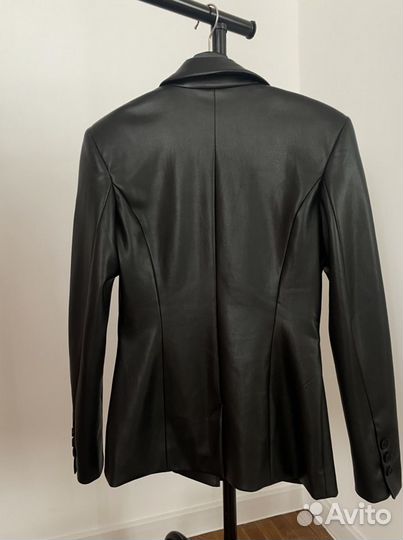 Кожаный пиджак (эко кожа)