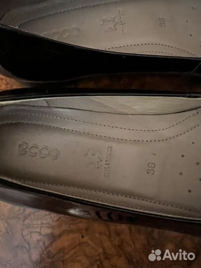 Туфли новые натуральный лак фирмы Экко 38 р