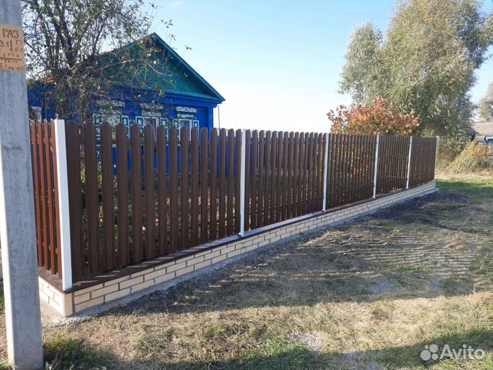 Заборы из профнастила