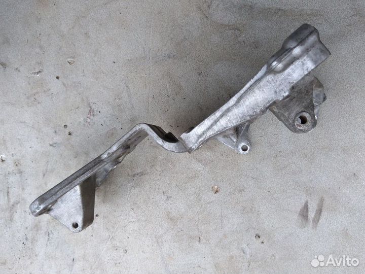 Кронштейн гидроусилителя для Volvo S80 1998-2006