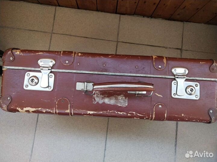 Чемодан старинный