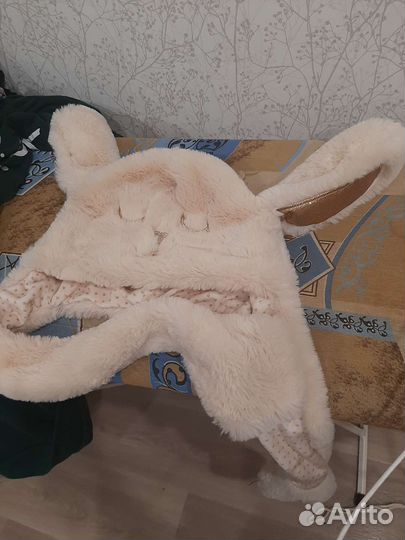 Шапка с двигающимися ушками