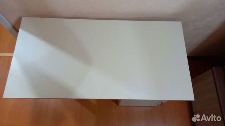 Маникюрный стол Новый