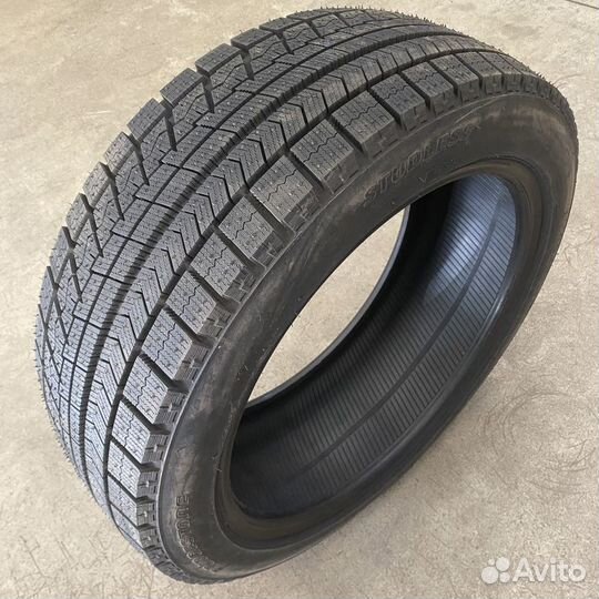 Bridgestone Blizzak VRX 235/45 R18 94S