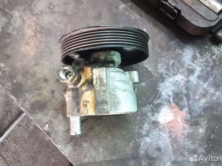 Насос гур Renault logan