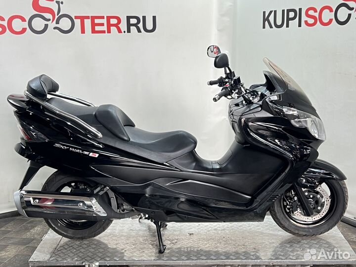 Максискутер Suzuki Burgman (SkyWave) 400