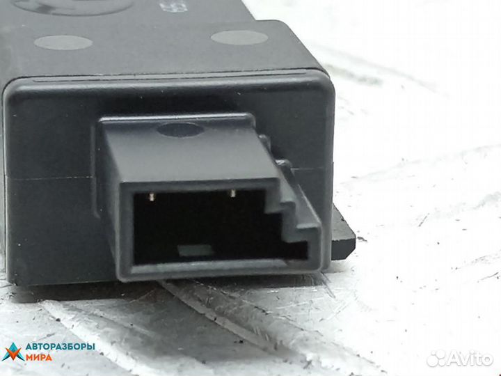 Усилитель антенны BMW 5 F07/F10/F11 рест. 2015