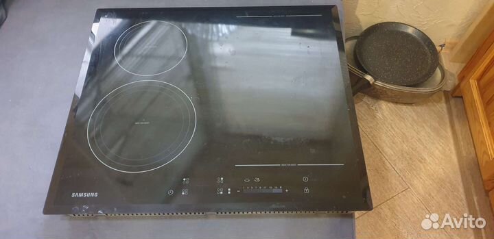 Индукционная варочная панель