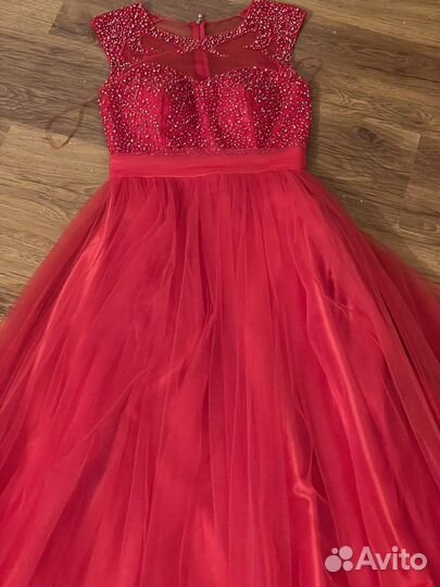 Вечернее платье