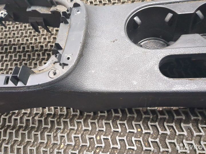 Консоль салона Volkswagen Jetta 6, 2017