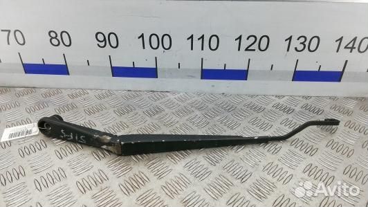 Щеткодержатель лобового стекла jeep grand cherokee