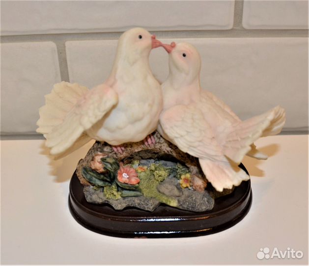 Статуэтка huda italy Голубки