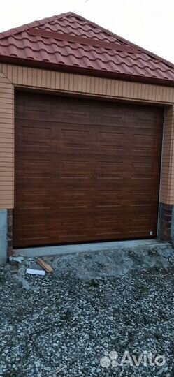 Секционные ворота