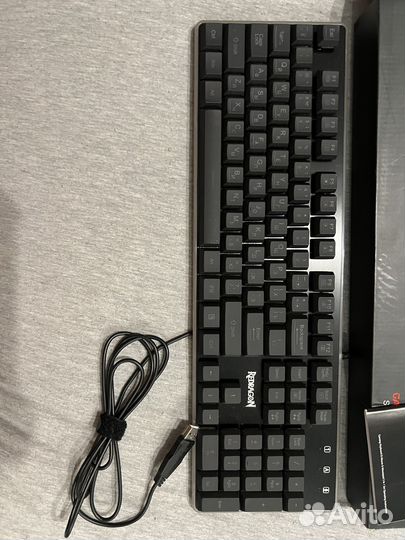 Игровая клавиатура и мышка с подсветкой, коврик