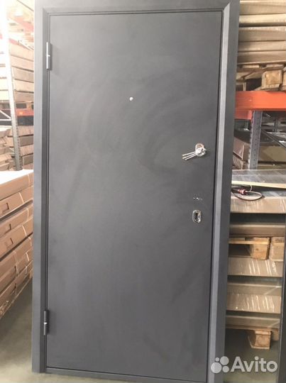 Дверь входная металлическая