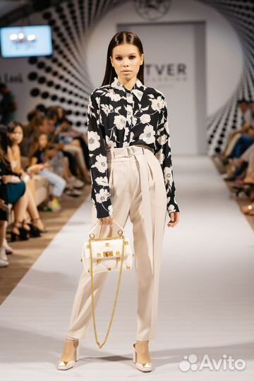 Модель для фотосессии, фотомодель, выставки