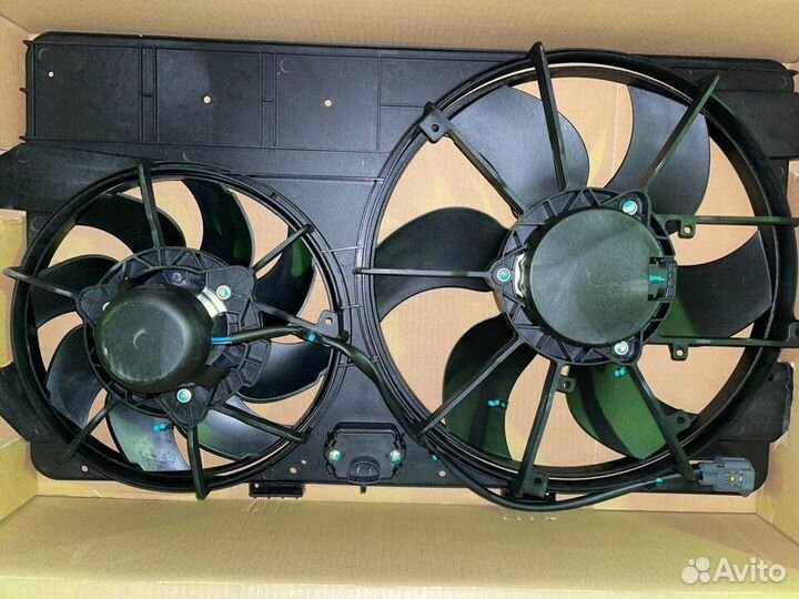 Диффузор радиатора с вентилятором Ford Connect