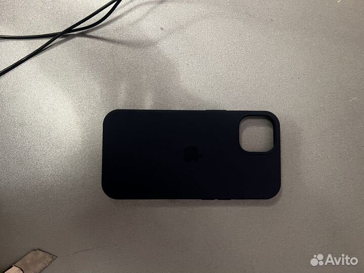 Чехол на iPhon 13