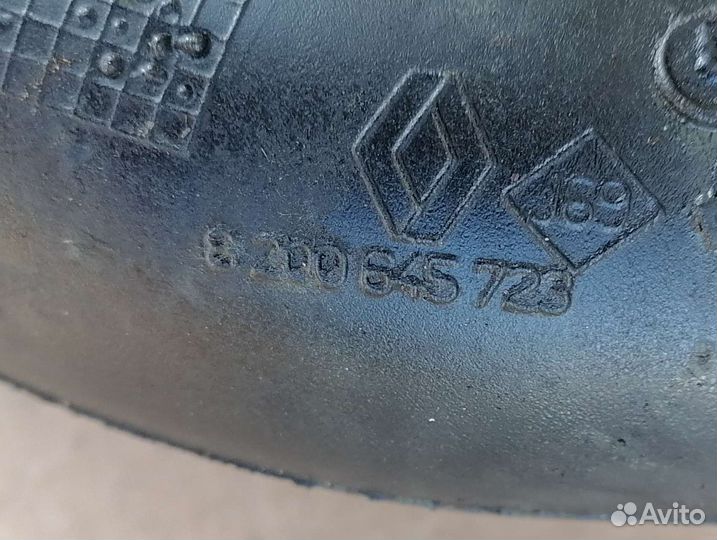 Патрубок интеркулера Renault Duster