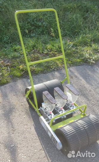 Сеялка для овощей 3-х рядная для мелких семян