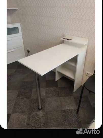 Стол для маникюра складной