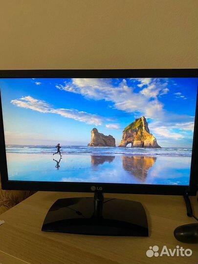 Монитор LG flatron E2251T-BN 22