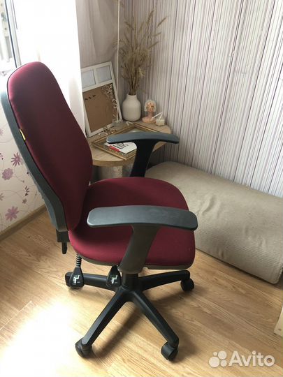 Компьютерное кресло