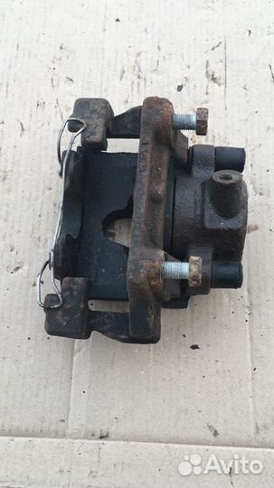 Суппорта тормоз перед левый Mercedes w210 4 matic