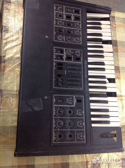 Синтезатор Эстрадин-230