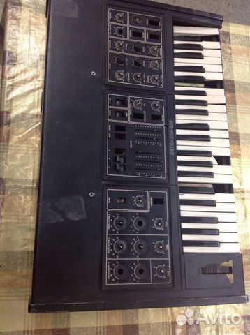 Синтезатор Эстрадин-230