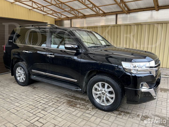 Обвес Toyota Land Cruiser 200 стиль 2021 черный