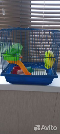 Аквариум, клетка синяя, клетка белая