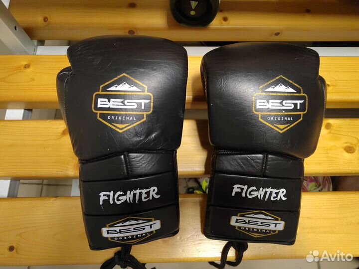 Боксерские перчатки 16 oz
