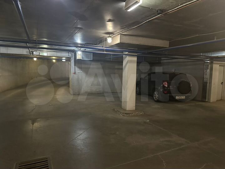 Машиноместо, 10 м²