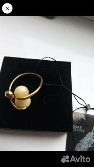 Серебряный Комплект с белым янтарем