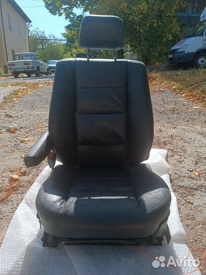 Передние сиденья от BMW