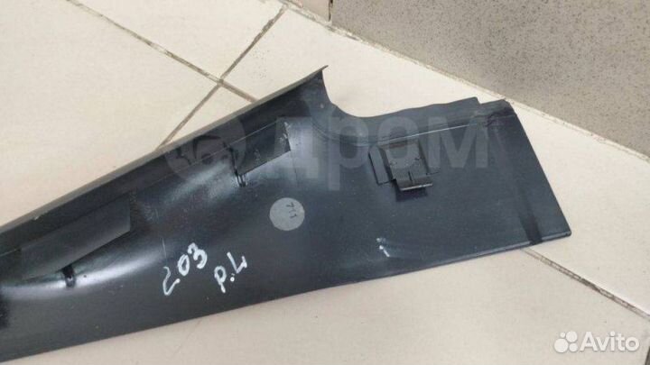Накладка порога передняя левая Mercedes C W203