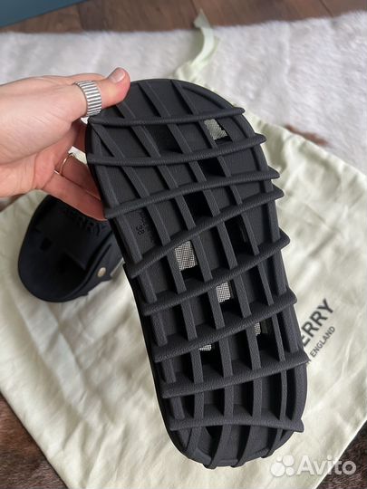 Шлёпанцы сандали Burberry