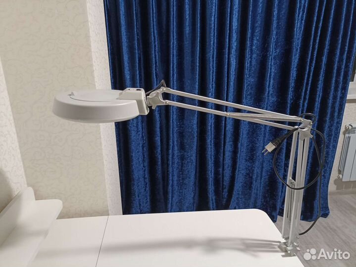 Лампа лупа настольная для маникюра