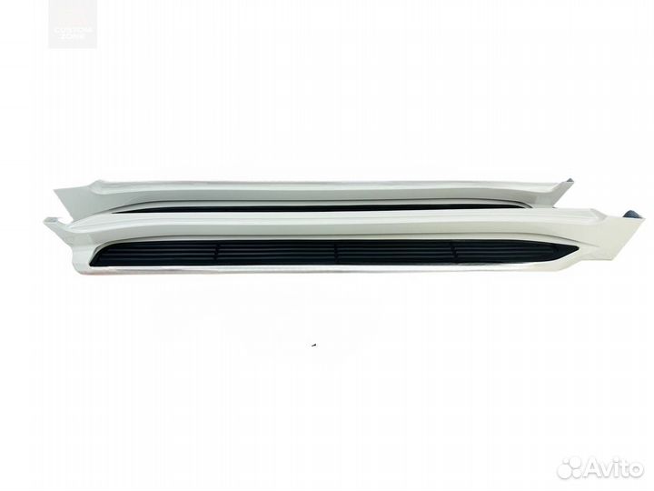 Подножки Toyota Land Cruiser 200 в стиле 300 (белы