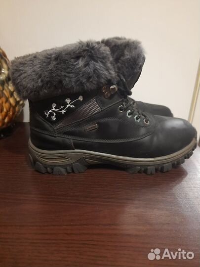 Ботинки женские зимние 39 размера