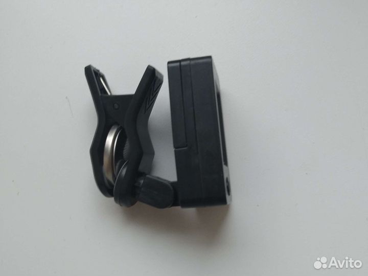 Тюнер для гитары, укулеле