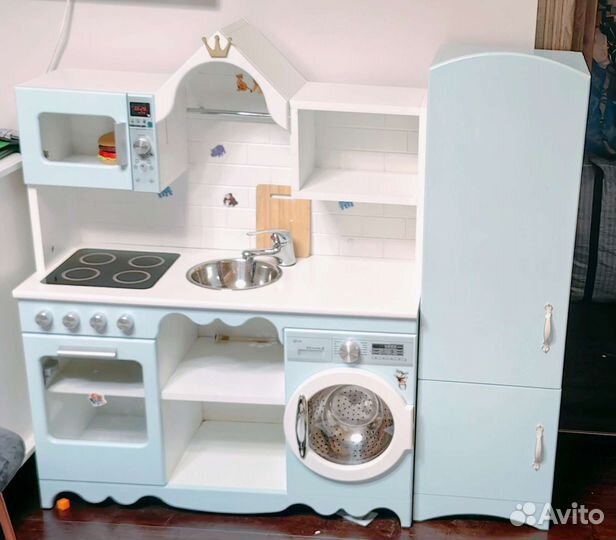 Детская кухня деревянная с водой